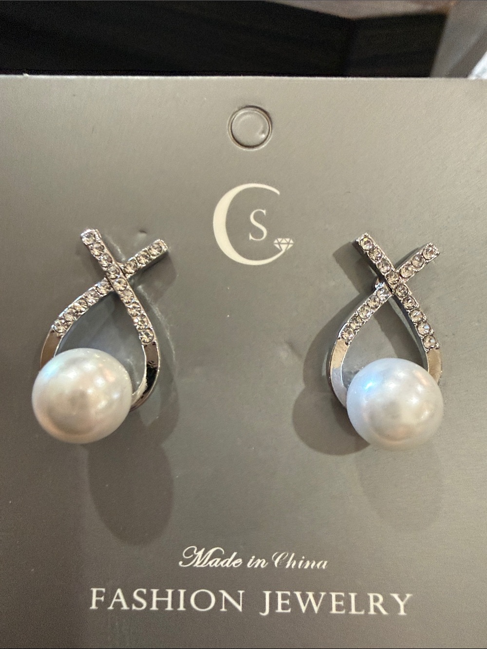Ash Silver-Tone Pearl & Crystal Crossover Stud Earrings